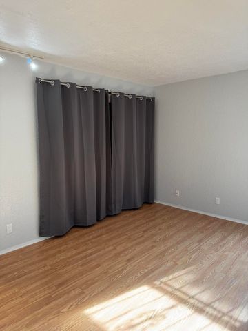 5516 Delhi Street NE, Albuquerque, NM 87111