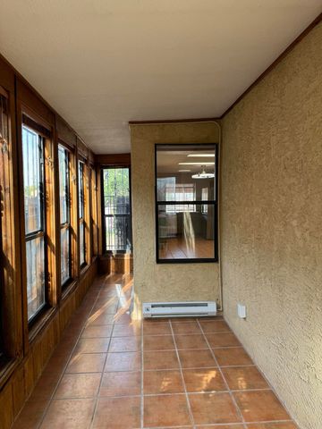 5516 Delhi Street NE, Albuquerque, NM 87111