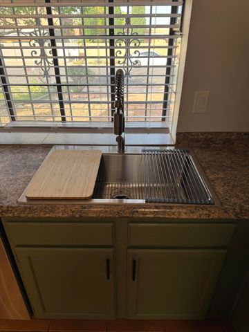 5516 Delhi Street NE, Albuquerque, NM 87111