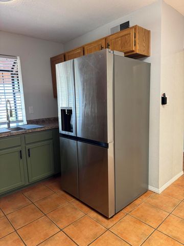 5516 Delhi Street NE, Albuquerque, NM 87111