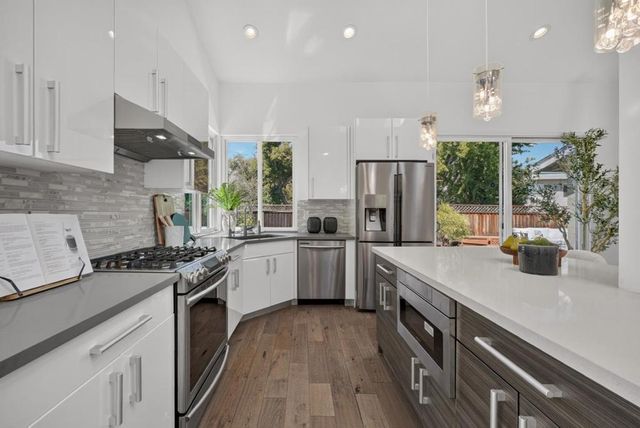 939 Bluebonnet Drive, Sunnyvale, CA 94086