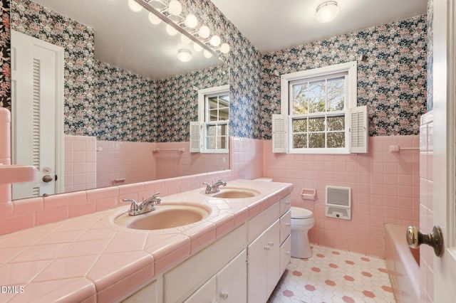 1531 Mount Hope Church Road, Mcleansville, NC 27301