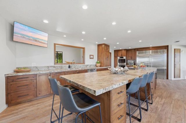 4280 Los Vecinos, Fallbrook, CA 92028
