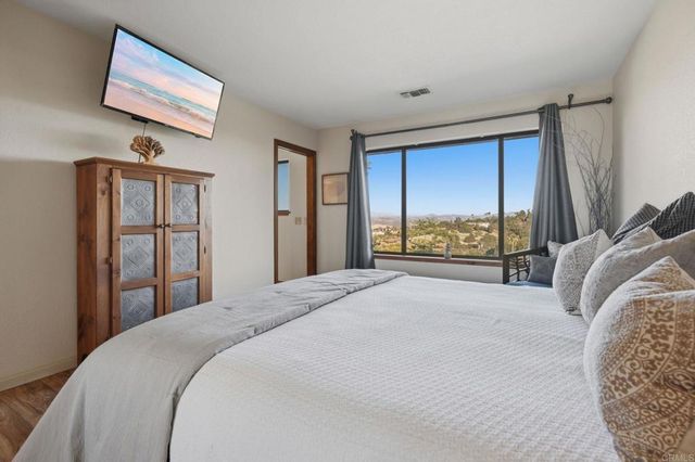 4280 Los Vecinos, Fallbrook, CA 92028