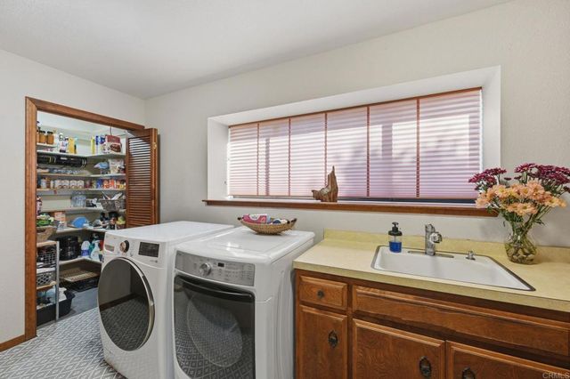 4280 Los Vecinos, Fallbrook, CA 92028
