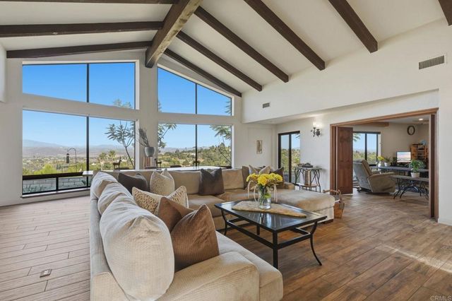 4280 Los Vecinos, Fallbrook, CA 92028