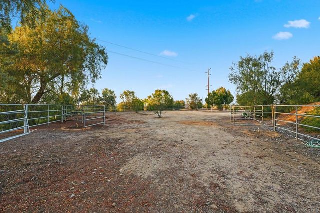 4280 Los Vecinos, Fallbrook, CA 92028
