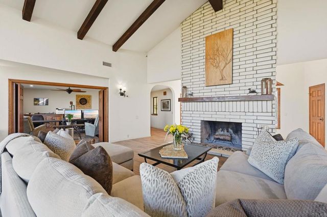 4280 Los Vecinos, Fallbrook, CA 92028