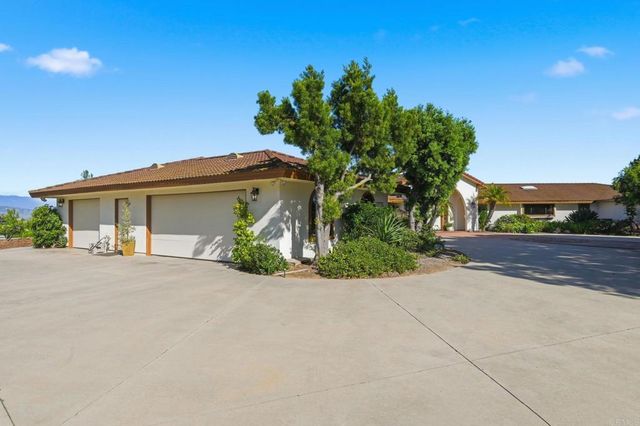4280 Los Vecinos, Fallbrook, CA 92028