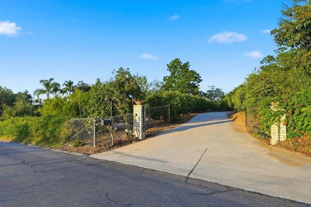 4280 Los Vecinos, Fallbrook, CA 92028