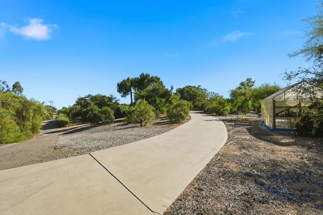 4280 Los Vecinos, Fallbrook, CA 92028