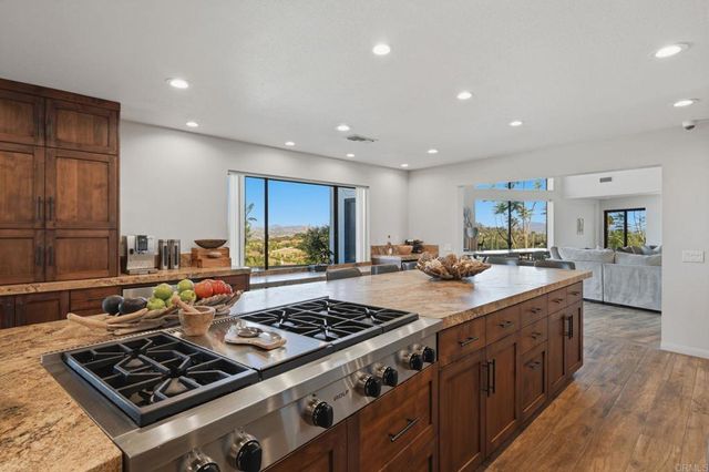 4280 Los Vecinos, Fallbrook, CA 92028