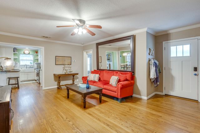 6304 Locke Avenue, Fort Worth, TX 76116