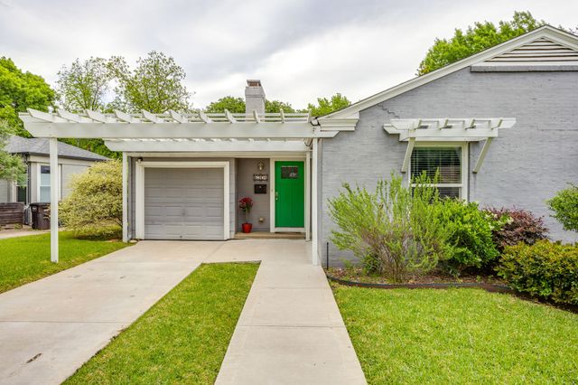 6304 Locke Avenue, Fort Worth, TX 76116