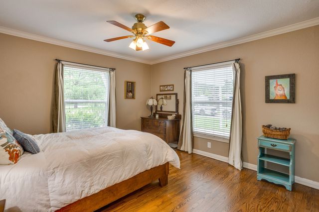 6304 Locke Avenue, Fort Worth, TX 76116