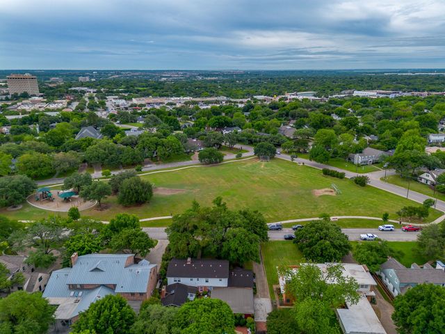 6304 Locke Avenue, Fort Worth, TX 76116