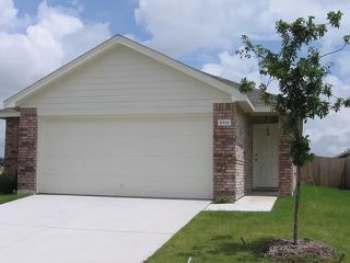 8911 Valley River Drive, Fort Worth, TX 76244