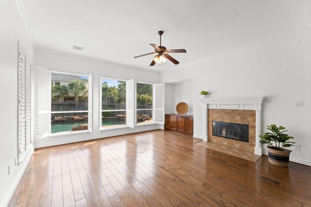 47 N Winsome Path Circle, The Woodlands, TX 77382