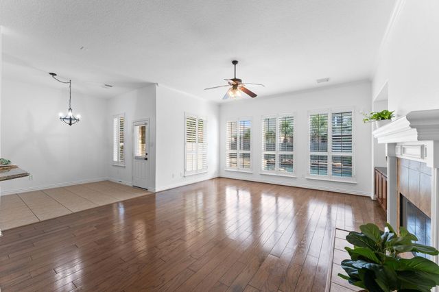 47 N Winsome Path Circle, The Woodlands, TX 77382