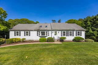 18 Curve Hill Road, South Yarmouth, MA 02664