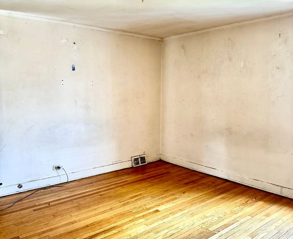 1706 E 83rd Street, Chicago, IL 60617