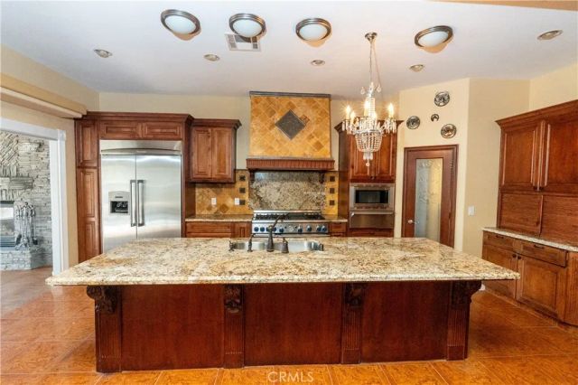 8360 Lakeshore Drive, Chowchilla, CA 93610