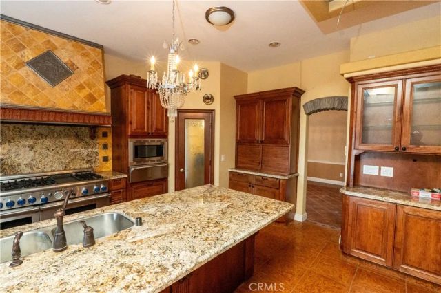 8360 Lakeshore Drive, Chowchilla, CA 93610