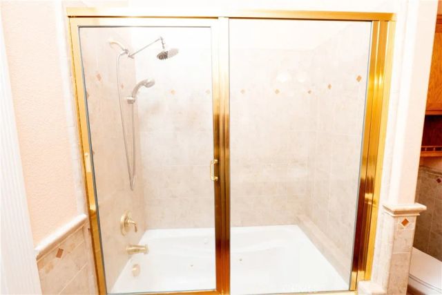 8360 Lakeshore Drive, Chowchilla, CA 93610