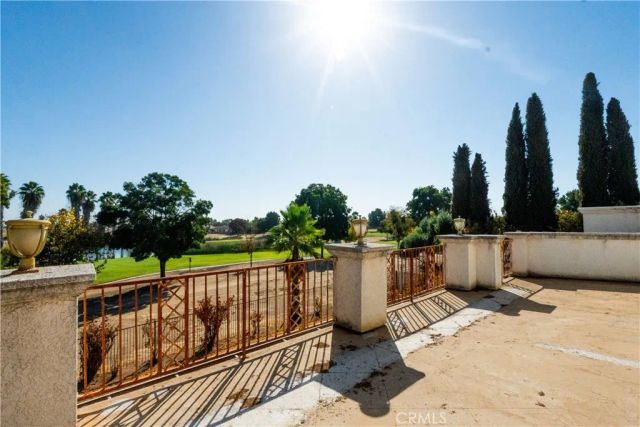 8360 Lakeshore Drive, Chowchilla, CA 93610