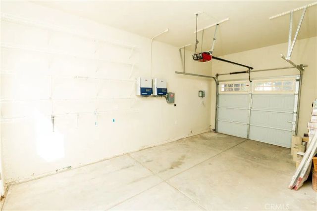 8360 Lakeshore Drive, Chowchilla, CA 93610