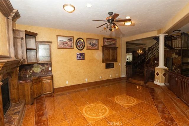 8360 Lakeshore Drive, Chowchilla, CA 93610