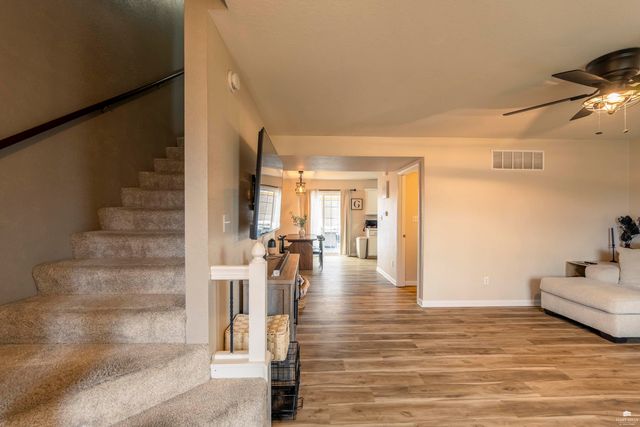 8886 Elderberry Run, Manhattan, KS 66502