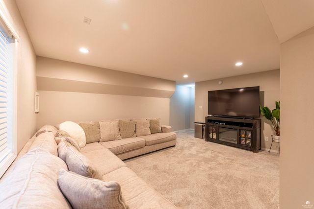 8886 Elderberry Run, Manhattan, KS 66502