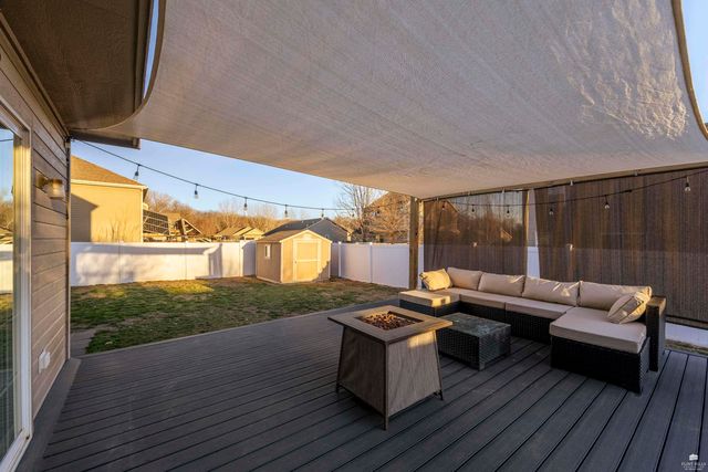 8886 Elderberry Run, Manhattan, KS 66502