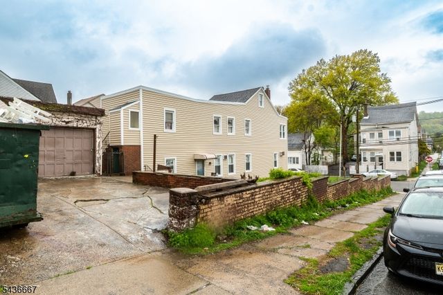 54 Bloomfield Ave, Paterson City, NJ 07503
