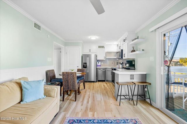 101 Seahorse Lane Unit D2, Carolina Beach, NC 28428