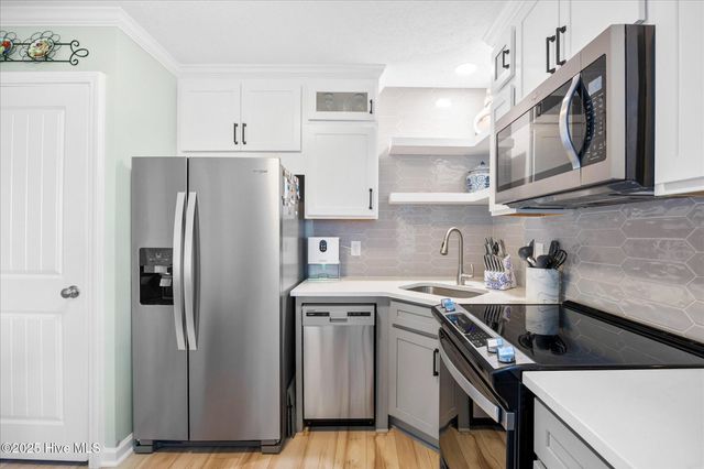 101 Seahorse Lane Unit D2, Carolina Beach, NC 28428