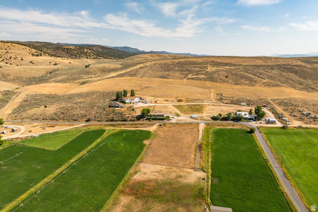 Image 11 of property listing at 489 E BORDER STATION RD, Coalville, UT 84017