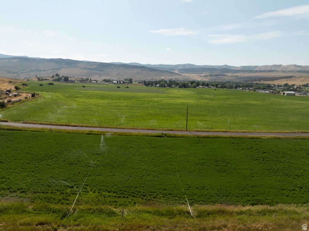 Image 14 of property listing at 489 E BORDER STATION RD, Coalville, UT 84017