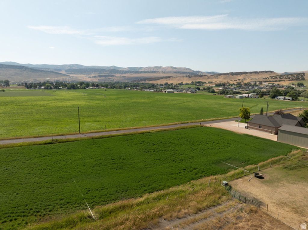 Image 15 of property listing at 489 E BORDER STATION RD, Coalville, UT 84017