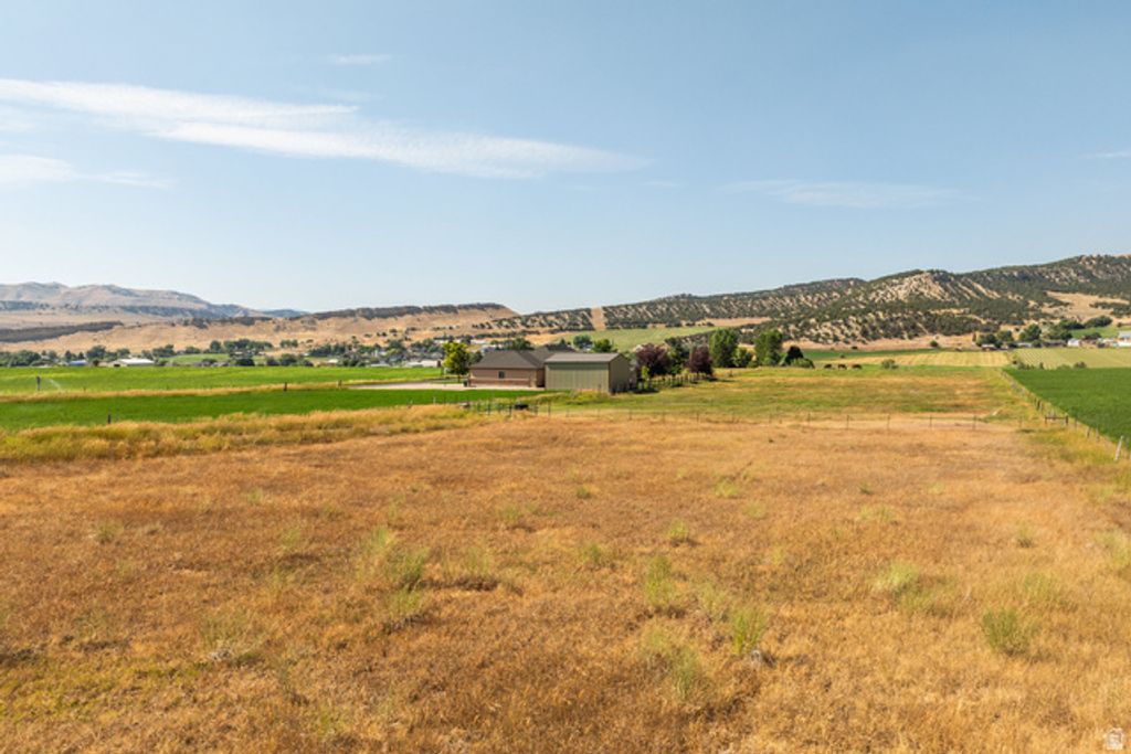 Image 19 of property listing at 489 E BORDER STATION RD, Coalville, UT 84017