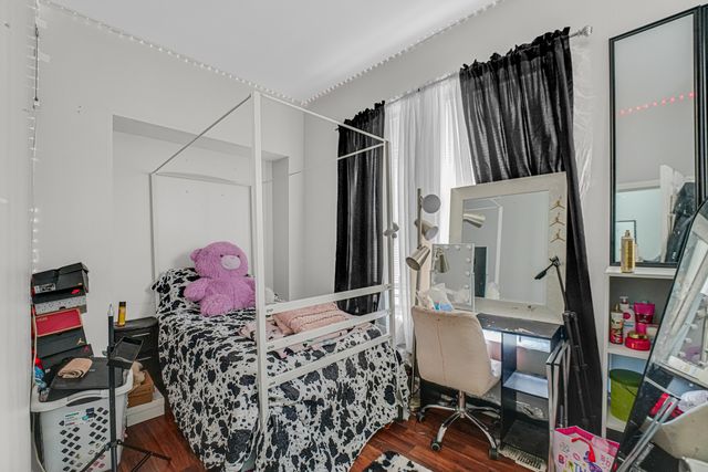 7222 S Rhodes Avenue, Chicago, IL 60619