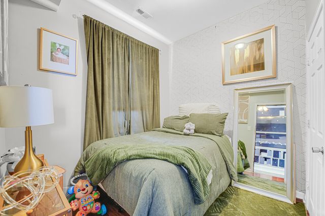 7222 S Rhodes Avenue, Chicago, IL 60619