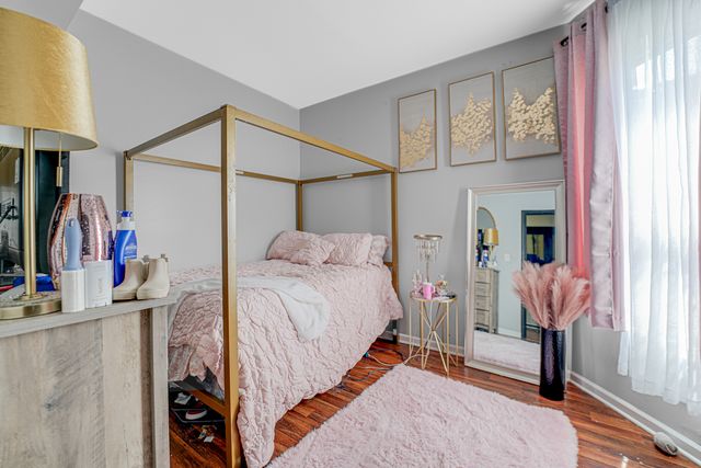 7222 S Rhodes Avenue, Chicago, IL 60619