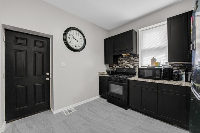 7222 S Rhodes Avenue, Chicago, IL 60619