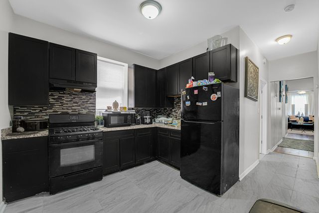 7222 S Rhodes Avenue, Chicago, IL 60619