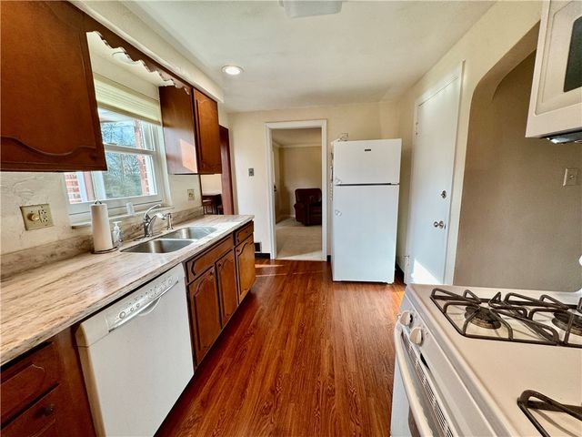 675 ROLLING GREEN DRIVE, Bethel Park, PA 15102