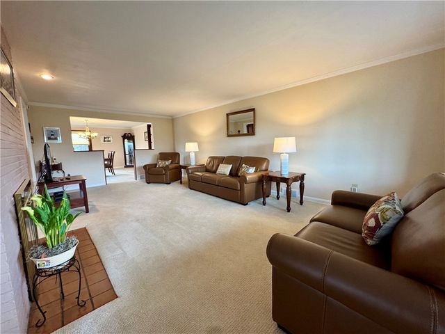 675 ROLLING GREEN DRIVE, Bethel Park, PA 15102