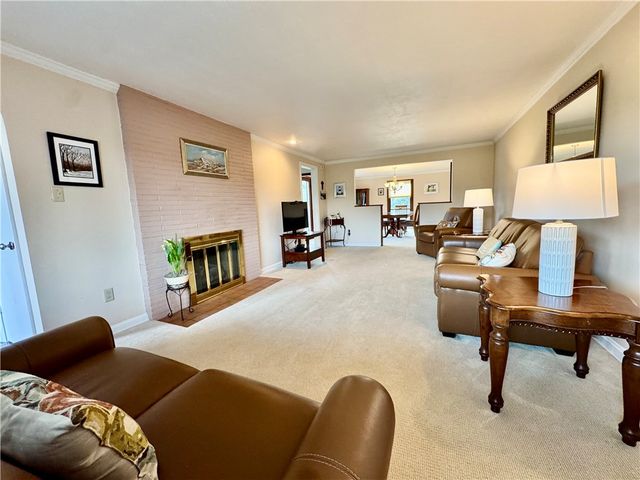 675 ROLLING GREEN DRIVE, Bethel Park, PA 15102