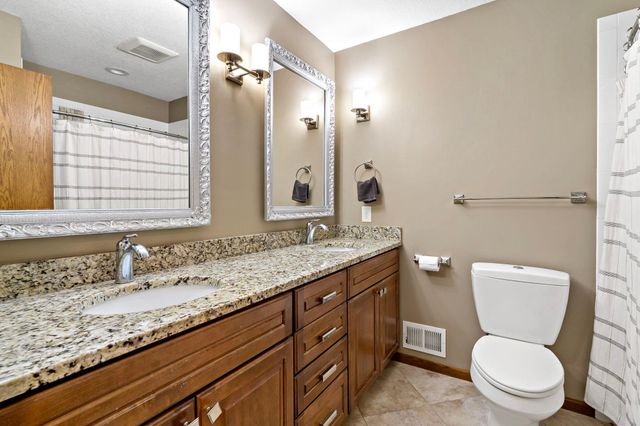 13373 Foliage Avenue, Apple Valley, MN 55124